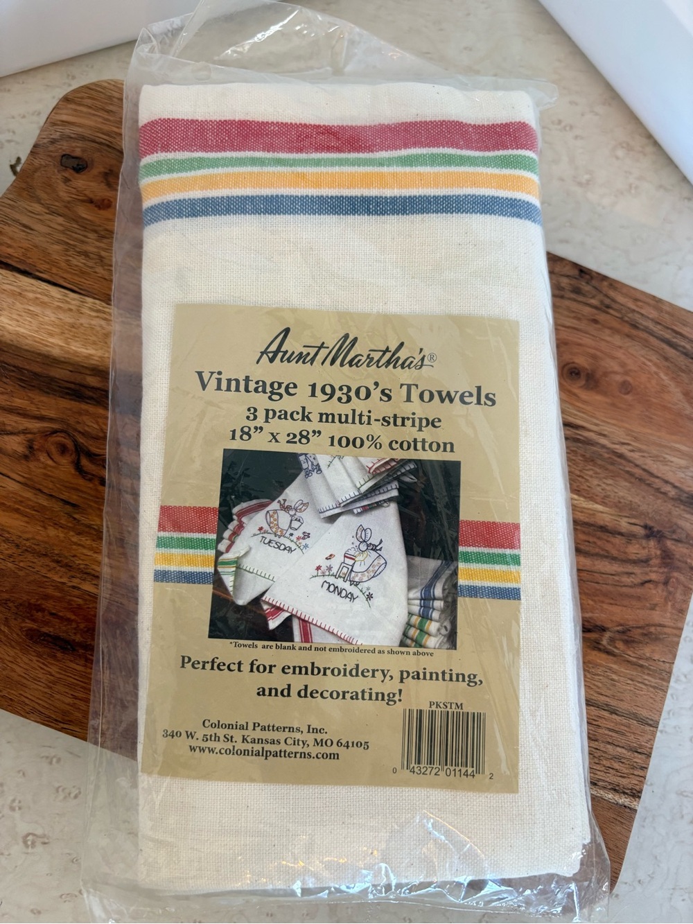 Aunt Martha's 18-Inch by 28-Inch 3 Vintage Dish Towels